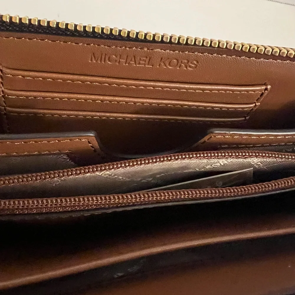 Michael Kors Two-Tone Women’s Wallet in Brown - Picture 7 of 16